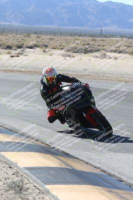 media/Dec-01-2025-Moto Forza (Mon) [[2daa91e15f]]/3-Beginner Group/Session 3 (Turn 16 Inside)/